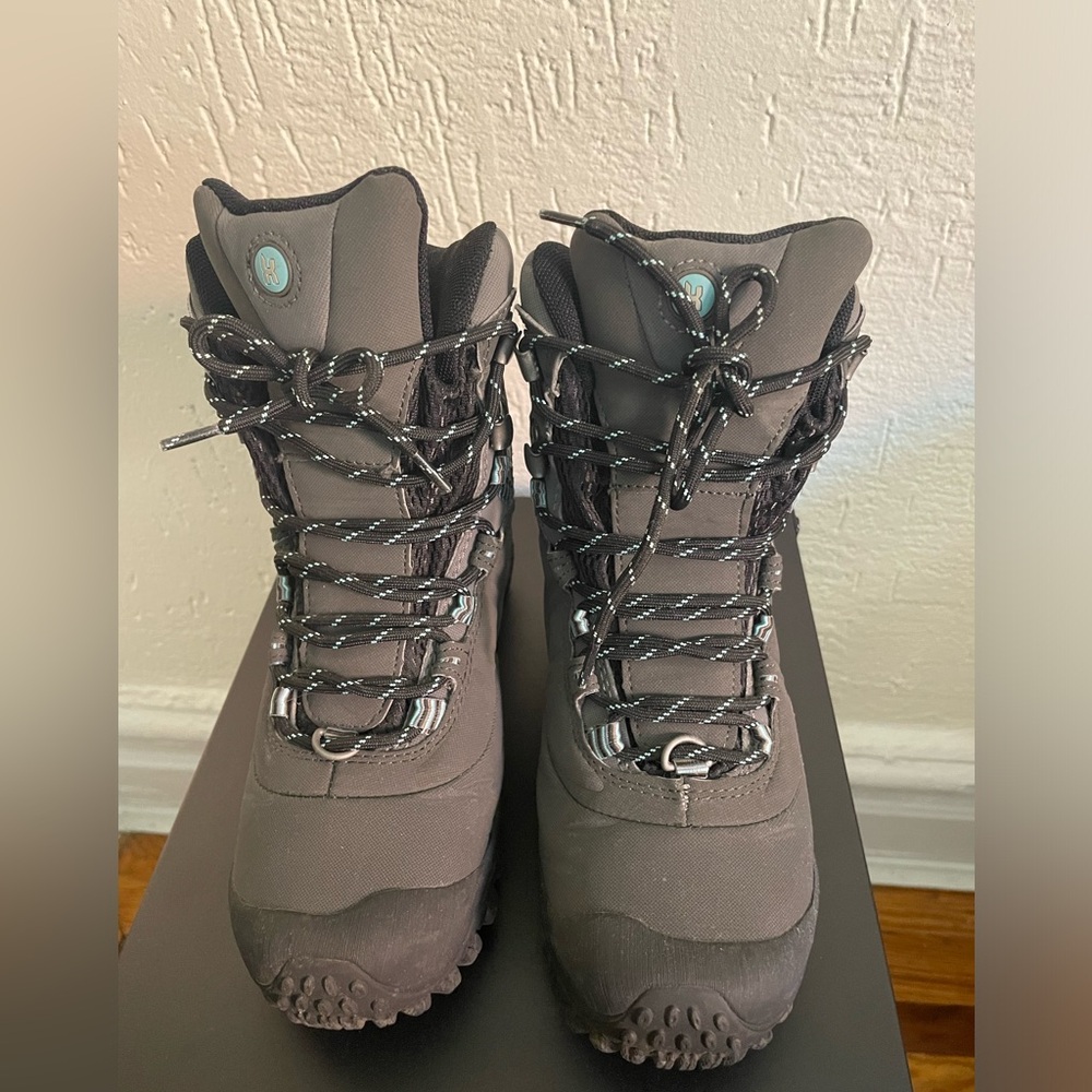 XEPTI women’s thermometer mid high top waterproof hiking boots